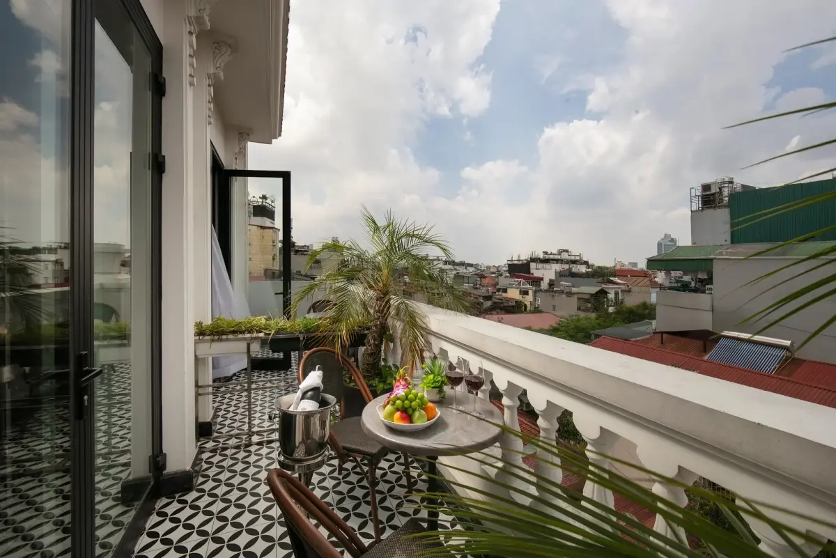 Khách sạn MAY DE VILLE Crown Hotel Hà Nội
