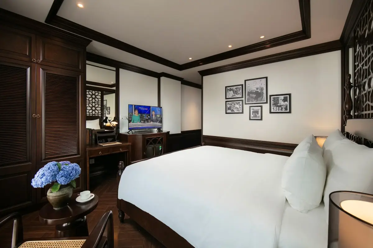 Khách sạn MAY DE VILLE Crown Hotel Hà Nội