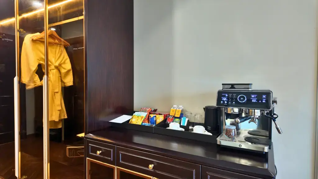 Khách sạn Adamo Hotel Hưng Yên