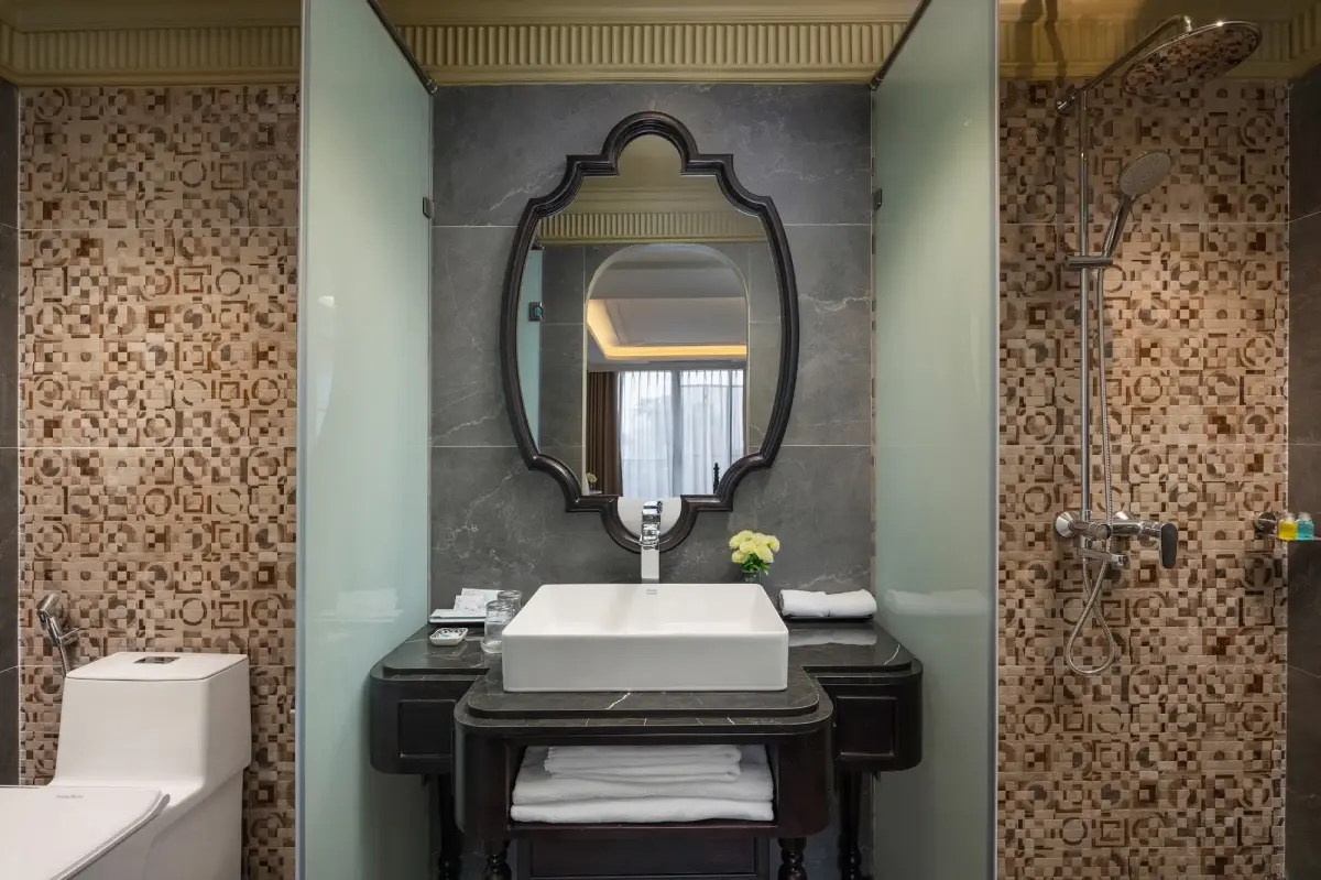 Khách sạn MAY DE VILLE Crown Hotel Hà Nội