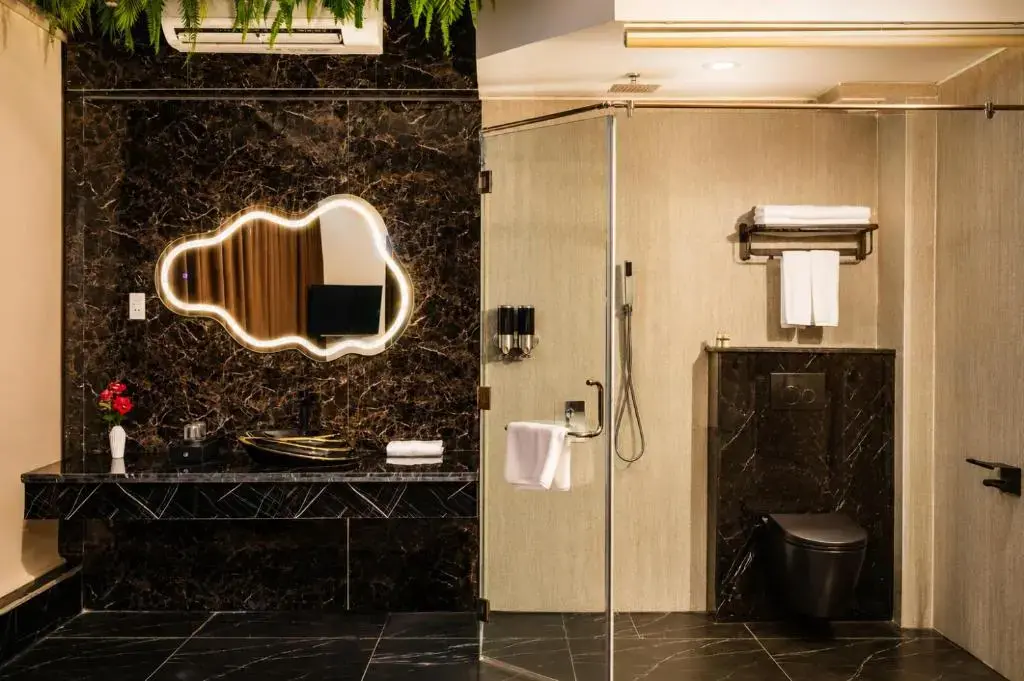 Khách sạn G8 Riverside Hotel Saigon Hồ Chí Minh