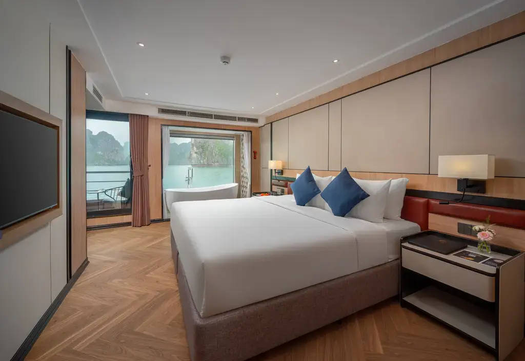 Du thuyền Luna Hạ Long Cruise
