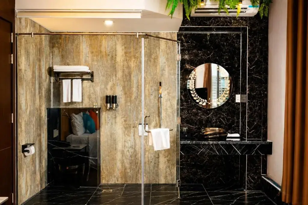 Khách sạn G8 Riverside Hotel Saigon Hồ Chí Minh