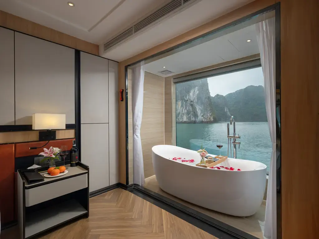 Du thuyền Luna Hạ Long Cruise