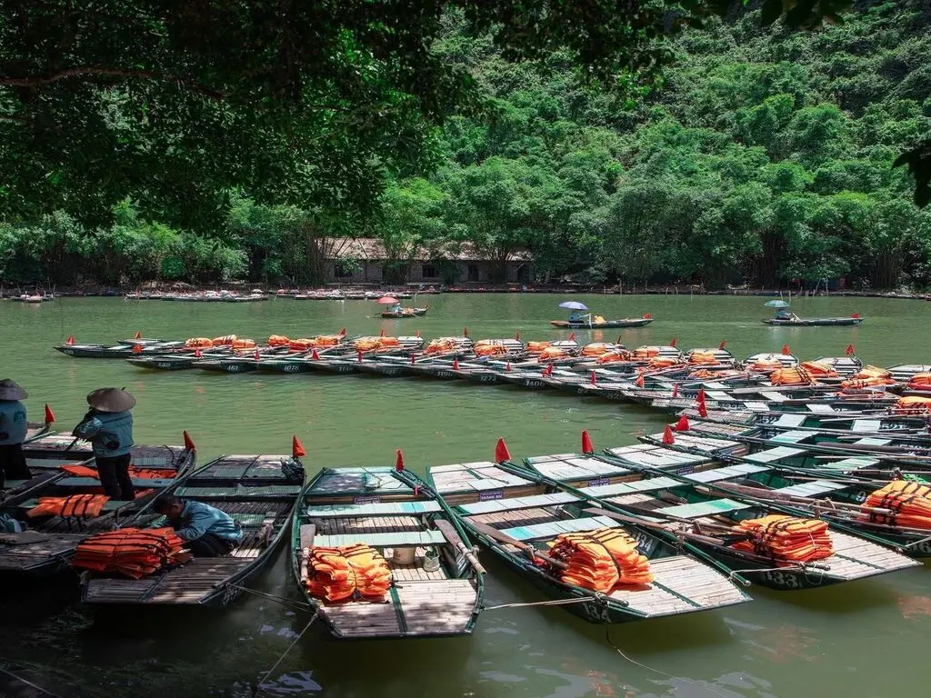 Tour Hà Nội - Bái Đính - Tràng An 1 ngày
