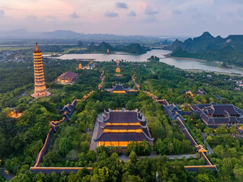 Tour Hà Nội - Bái Đính - Tràng An 1 ngày