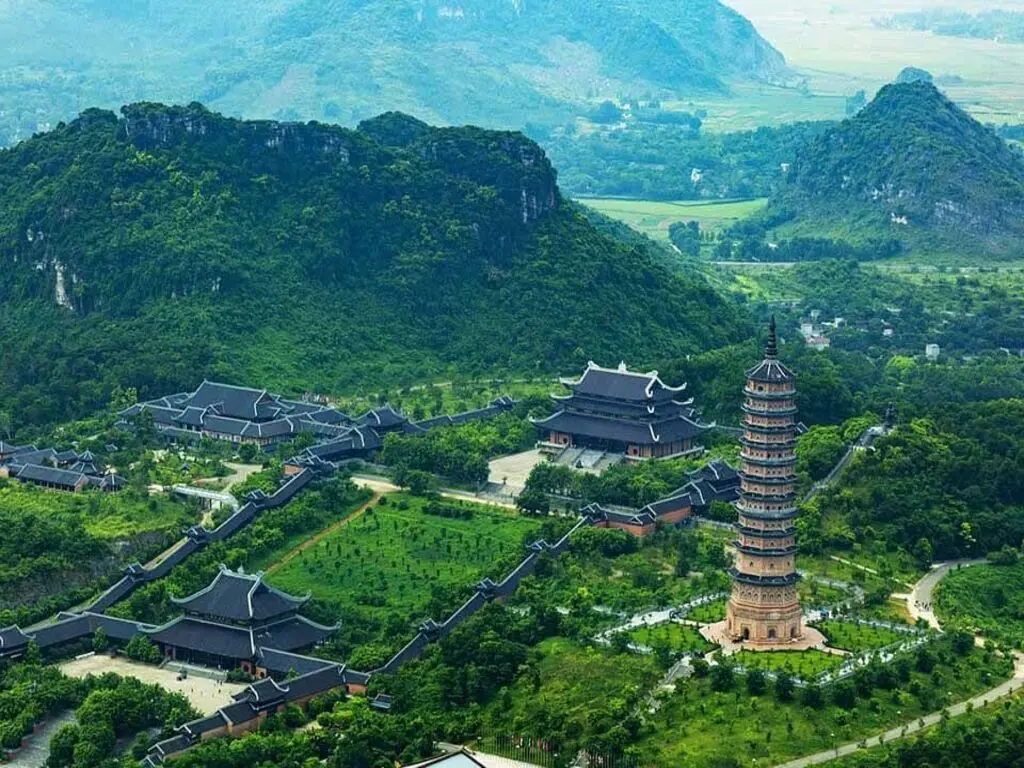 Tour Hà Nội - Bái Đính - Tràng An 1 ngày