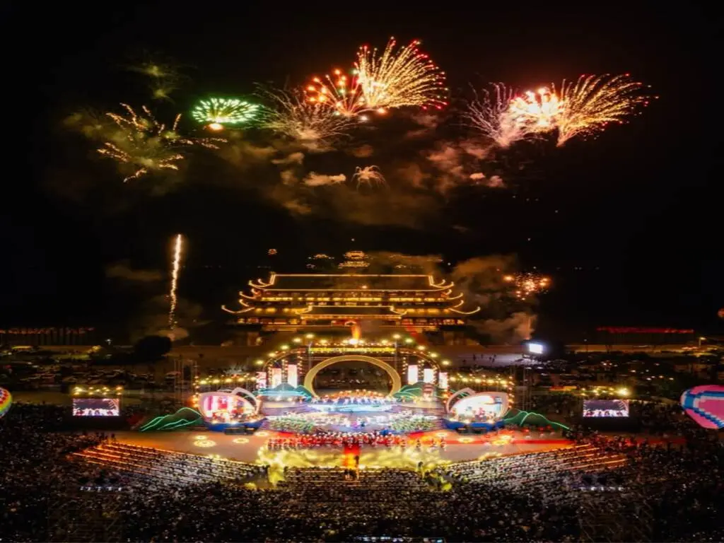 Tour chùa Tam Chúc - Đầm Vân Long 1 ngày