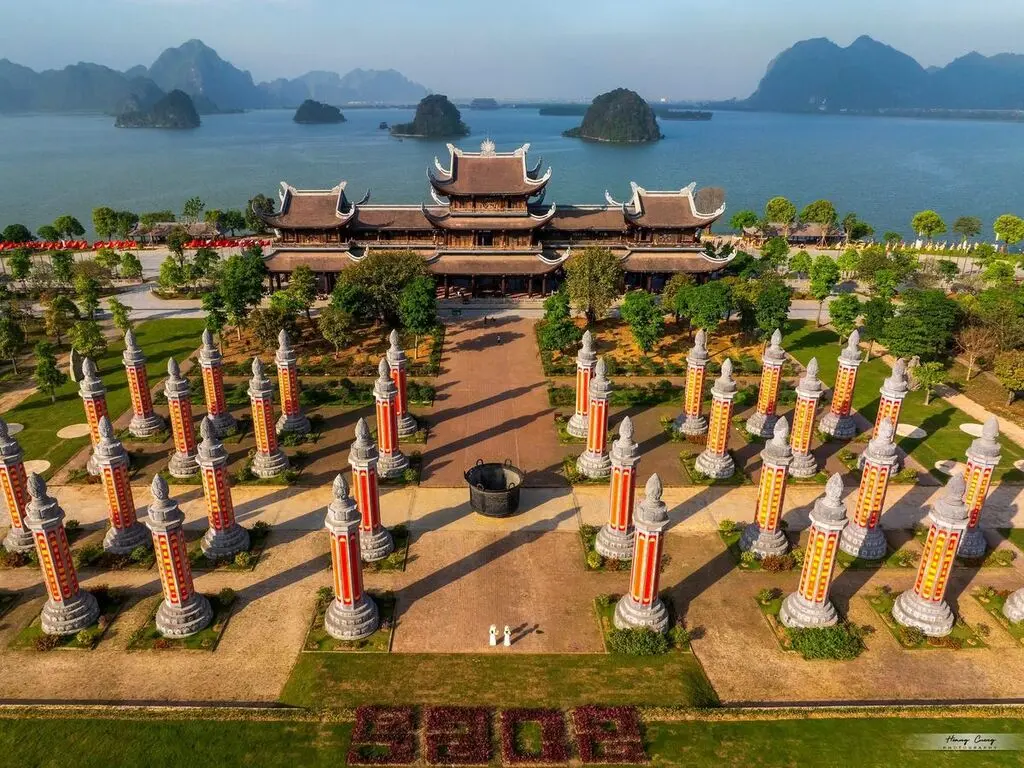 Tour chùa Tam Chúc - Đầm Vân Long 1 ngày