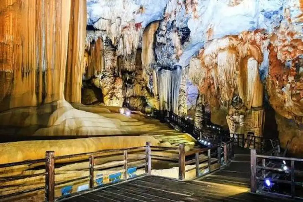 Tour Đà Nẵng - Huế - Quảng Bình (Động Phong Nha) 3 Ngày 2 Đêm