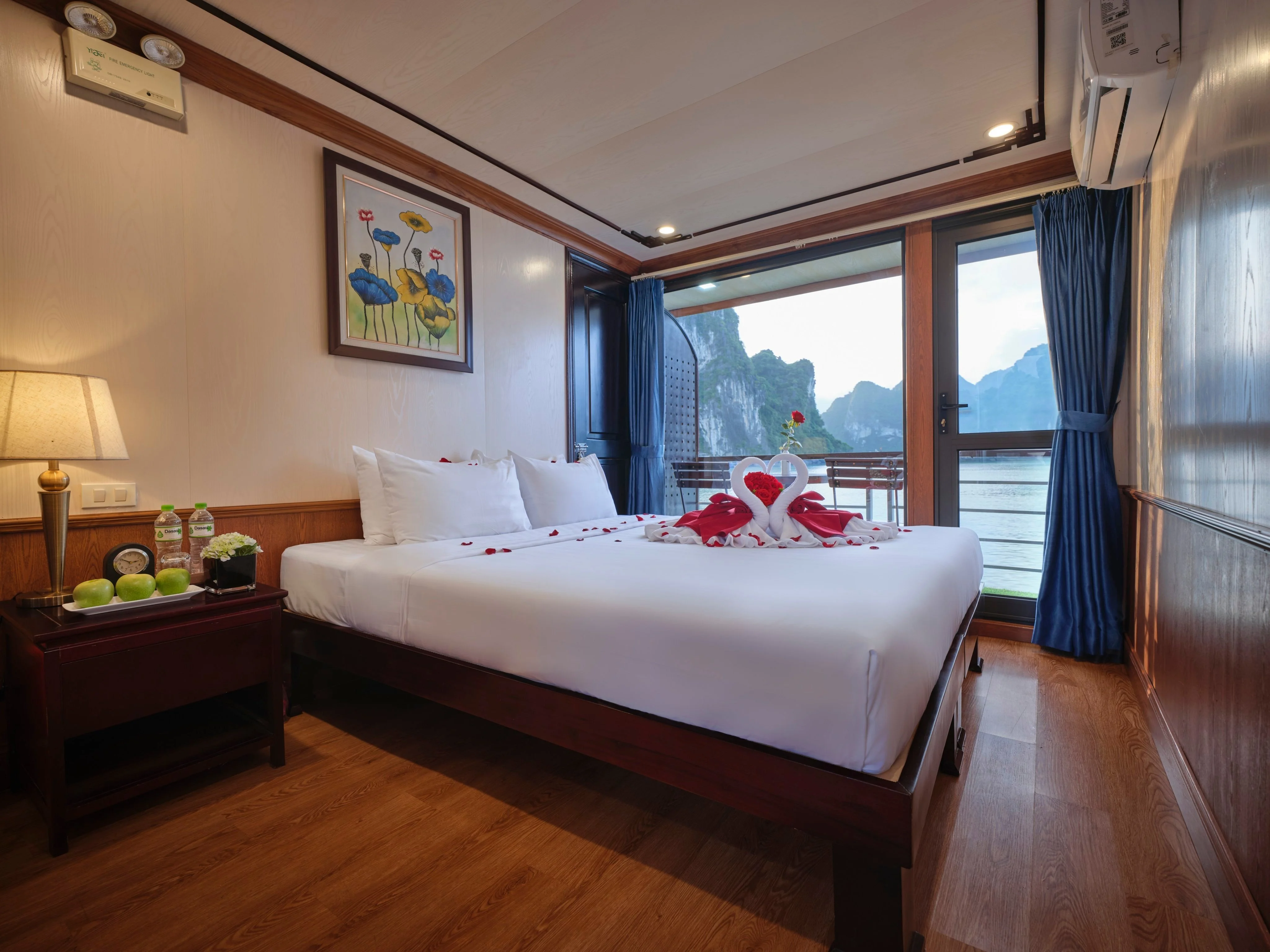 Tour Du lịch Hạ Long 03 ngày 02 đêm - ngủ tàu Lavender Cruise