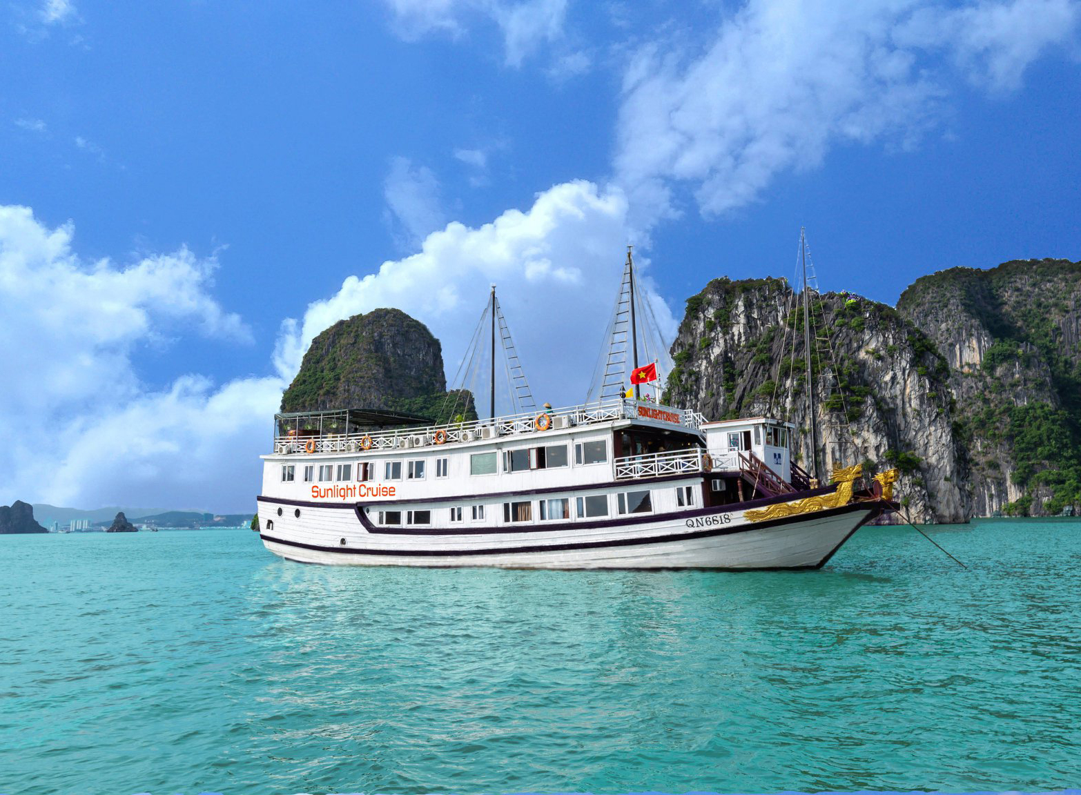 Tour Sunlight Cruise Vịnh Lan Hạ 2 ngày 1 đêm