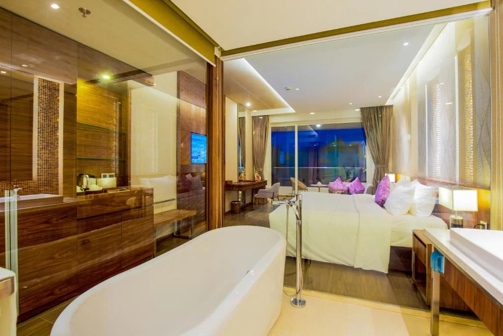 Combo Phú Quốc - Seashells Hotel & Spa Ưu Đãi