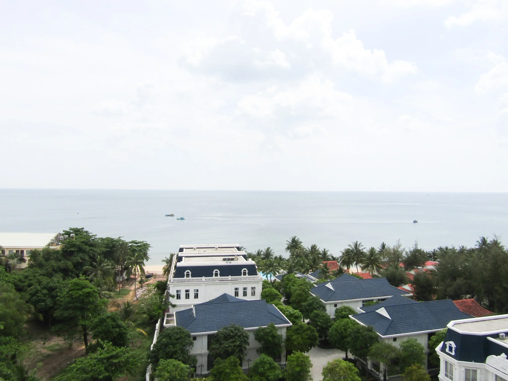 Vi Vu Đảo Ngọc Cùng Combo 3N2Đ Haya Hotel Phú Quốc