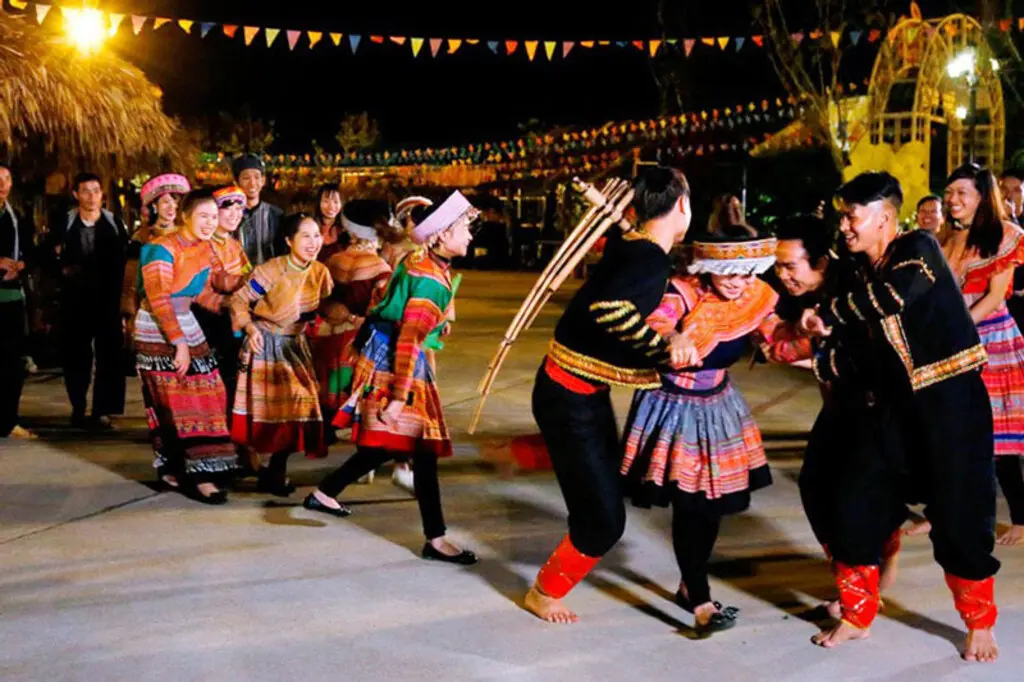 Tour Sapa 2 Ngày 1 Đêm (Cát Cát - Hàm Rồng - Fansipan)
