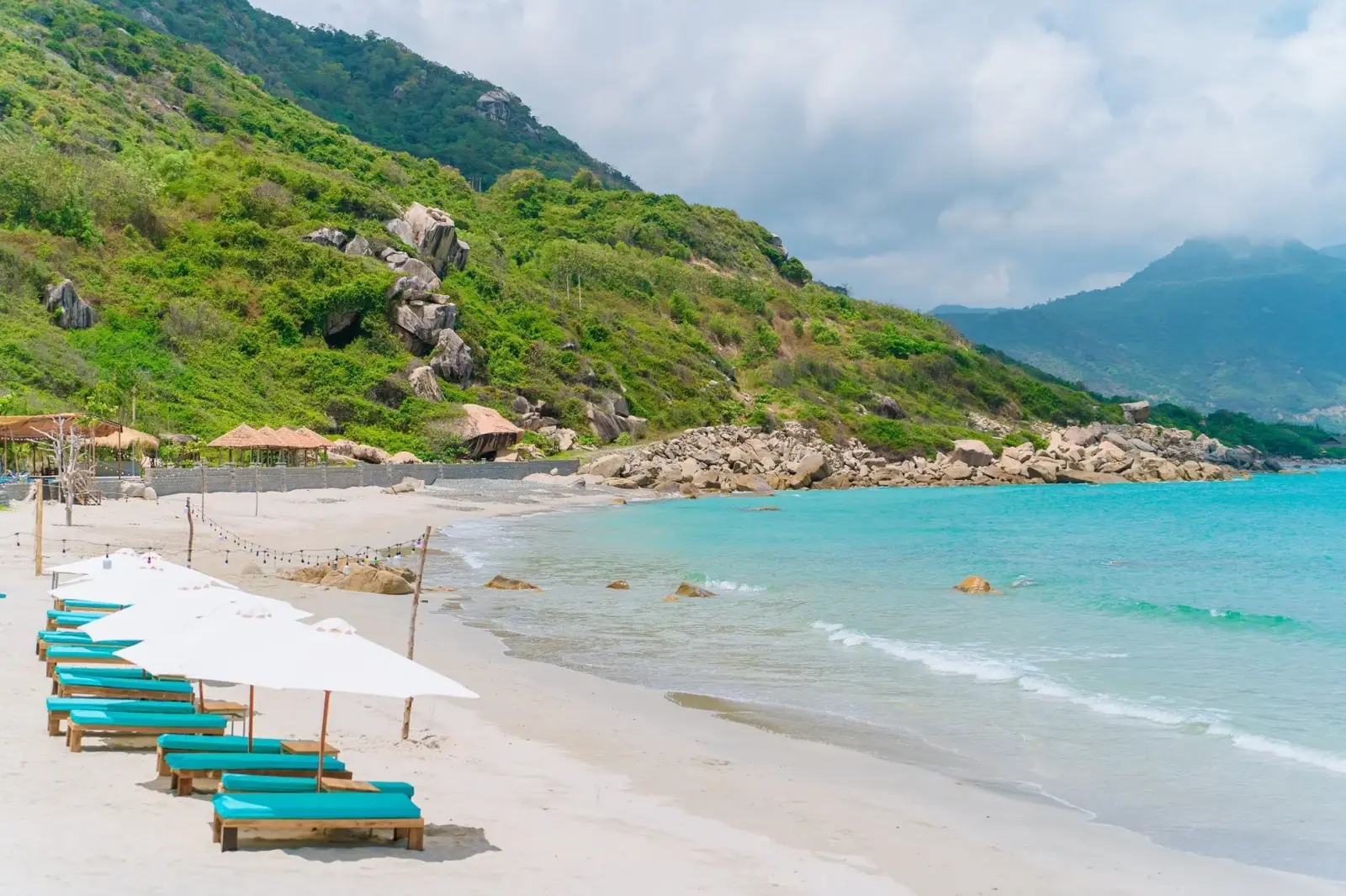Tour Gành Nhảy - Nhà Hát Đó