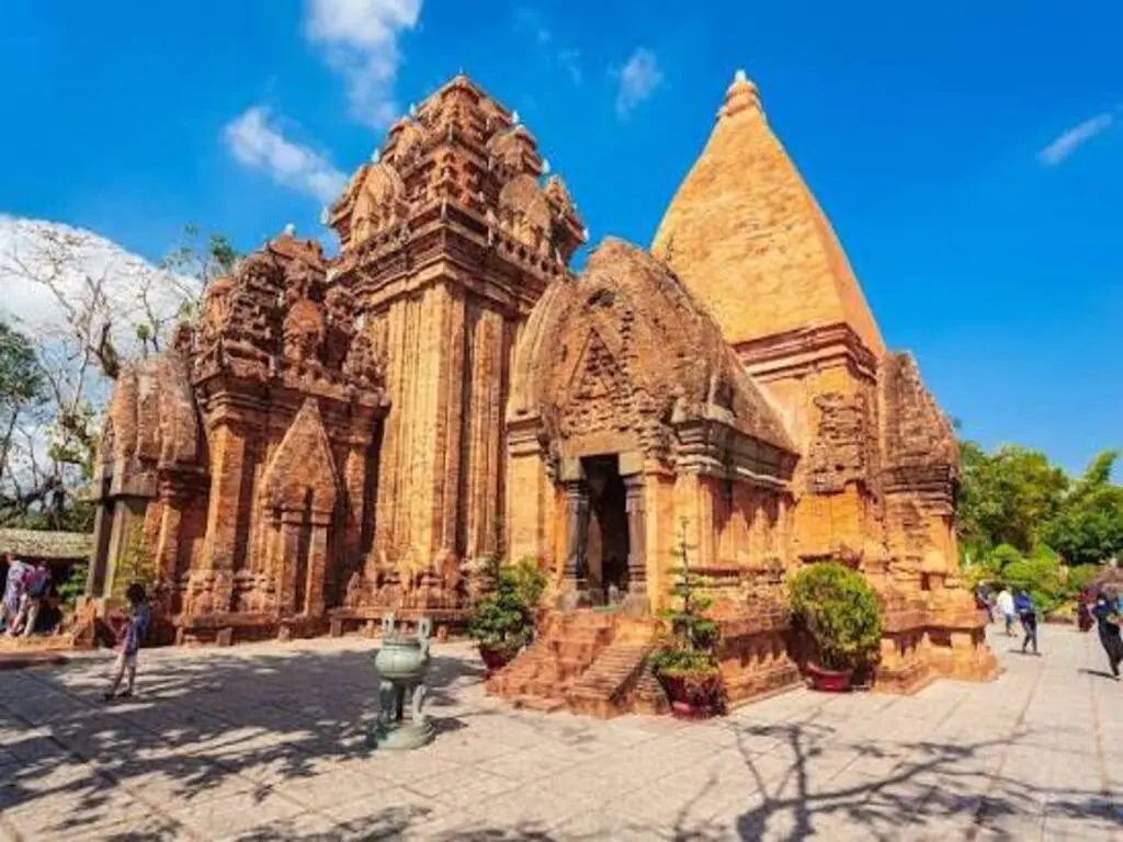 Tour Tham Quan Thành Phố Nha Trang 1 Ngày