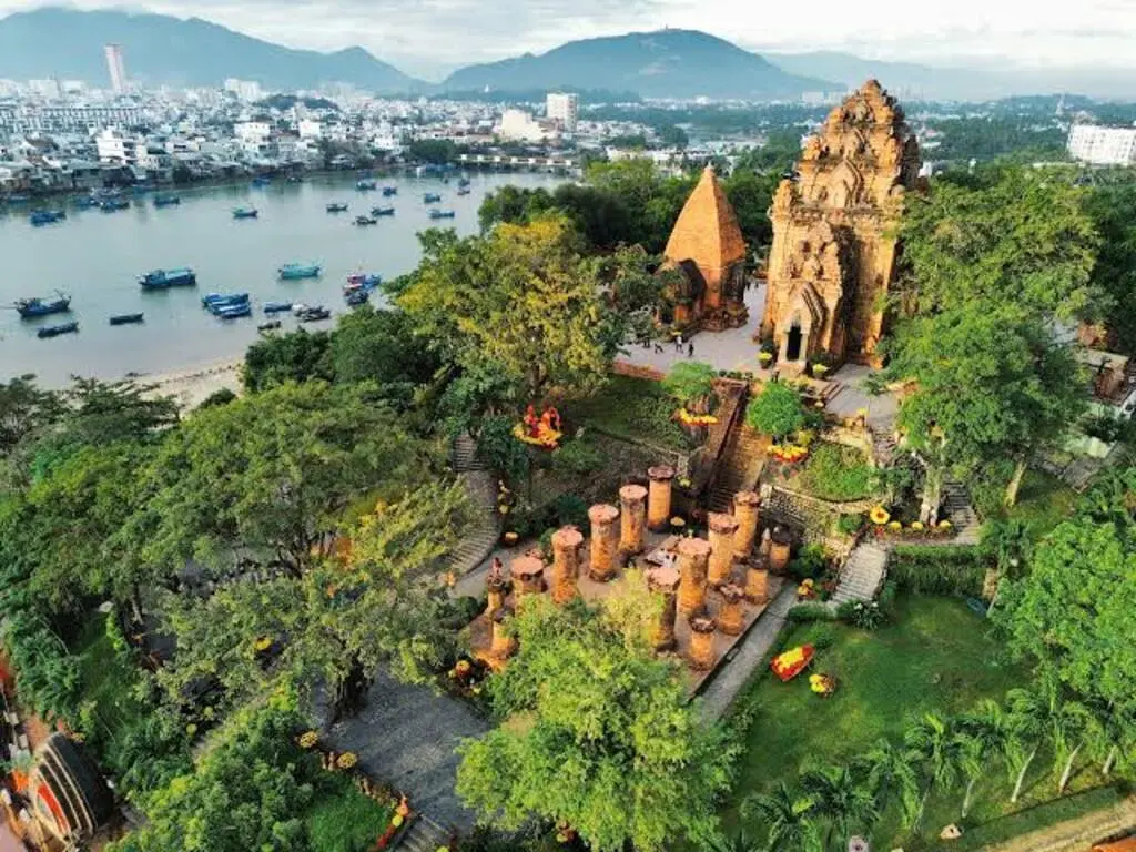 Tour Tham Quan Thành Phố Nha Trang 1 Ngày