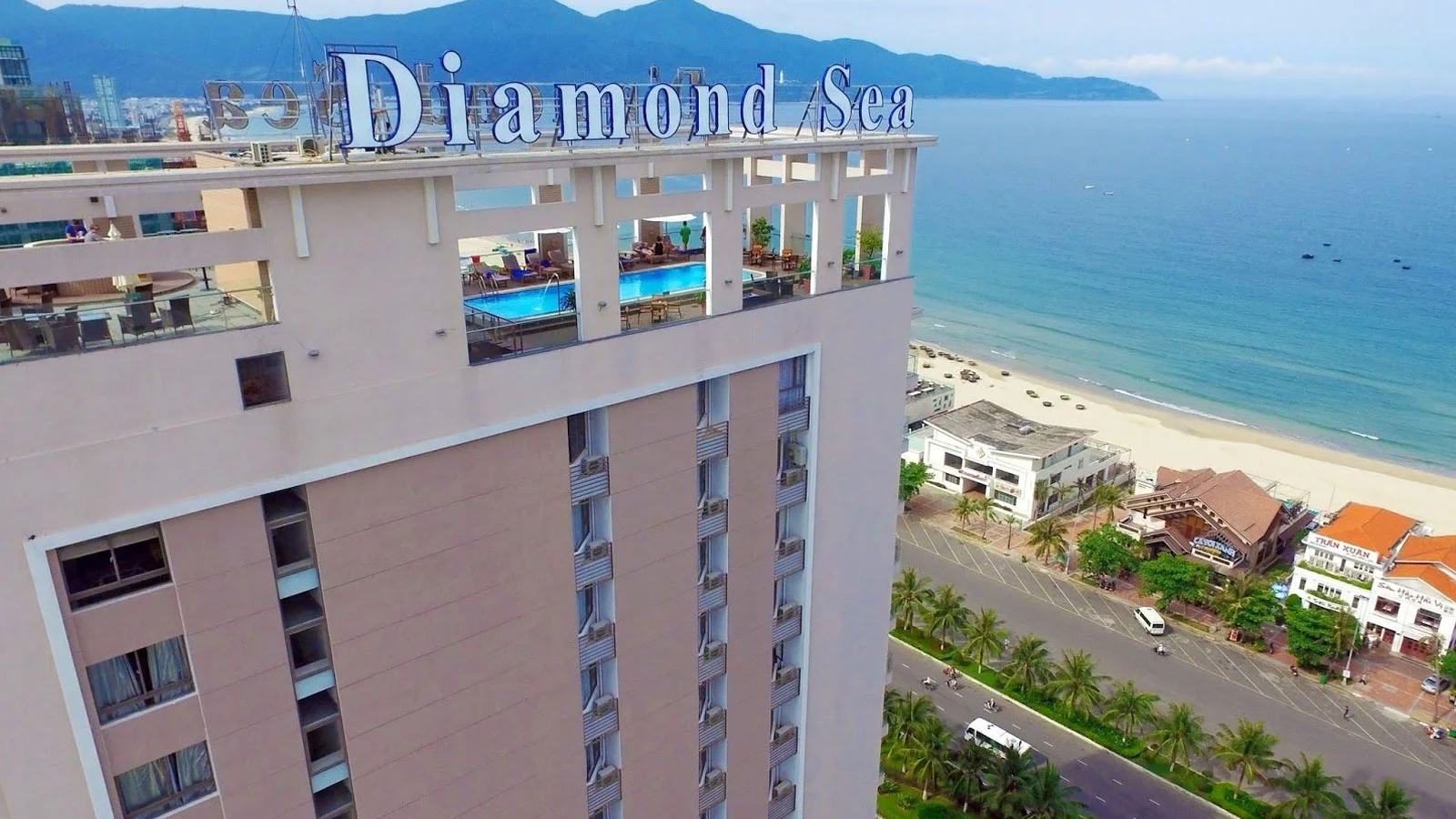 Combo Đà Nẵng 3N2Đ khách sạn 4 sao Diamond Sea Hotel - Vé máy bay từ Hà Nội