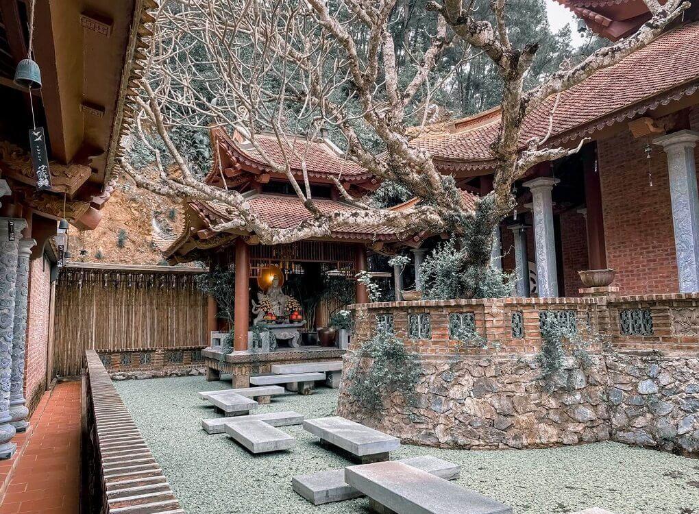Tour Tam Chúc - Địa Tạng Phi Lai Tự 1 Ngày
