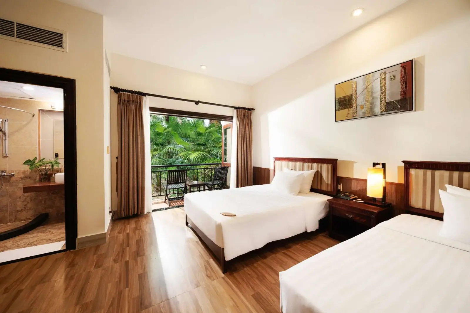 Chương Trình Ở 3 Trả 2 Tại Khu Nghỉ Dưỡng 5 Sao Diamond Bay Resort Nha Trang