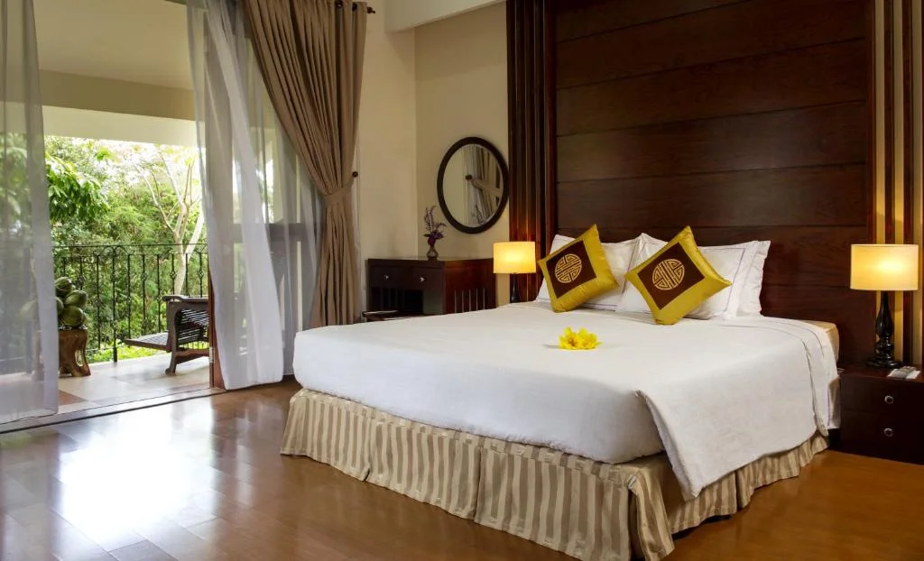 Combo 3N2D Vietstar Resort & Spa Phú Yên + Vé Máy Bay Khứ Hồi từ Hà Nội